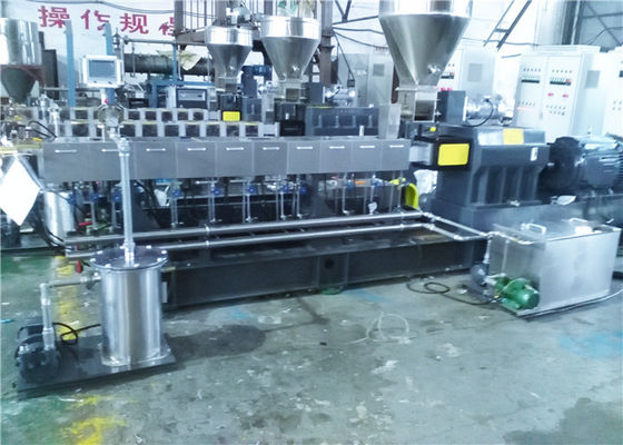 China Alto esfuerzo de torsión 400kg/hr, máquina del extrusor plástico gemelo del tornillo de la protuberancia de la película plástica proveedor